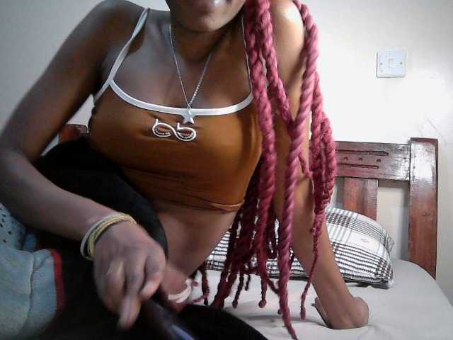 Zulfal07 live cam on BongaCams
