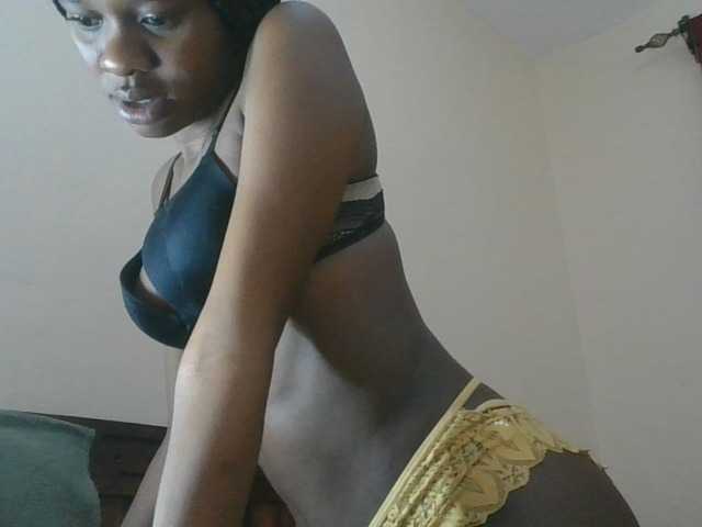 Zulfal07 live cam on BongaCams