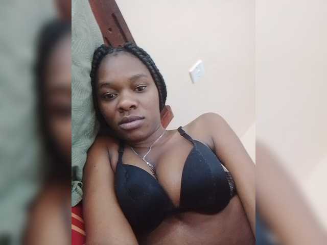 Zulfal07 live cam on BongaCams