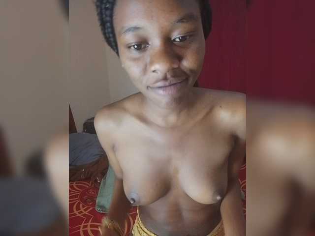 Zulfal07 live cam on BongaCams
