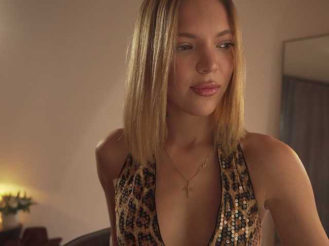 justforfunnn live cam on BongaCams