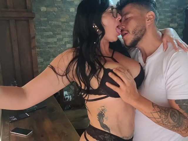 WildEstateSinners live cam on BongaCams