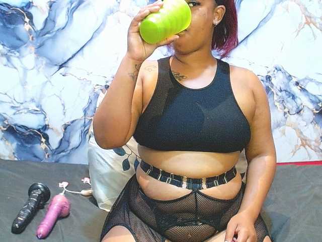 SativaXXX1 live webcam show