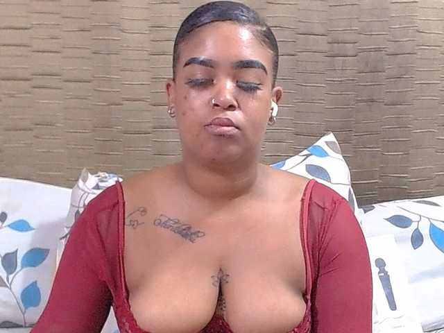 SativaXXX1 live cam