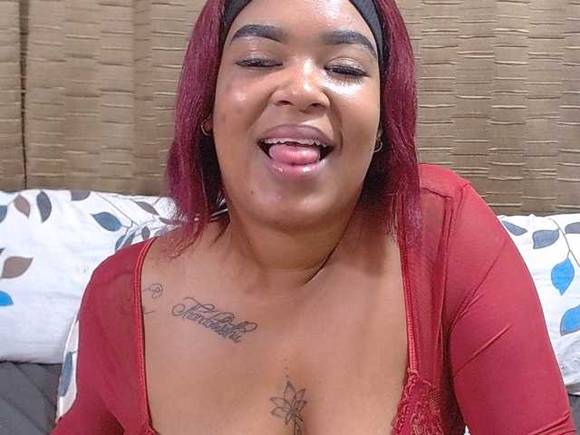SativaXXX1 live cam on BongaCams