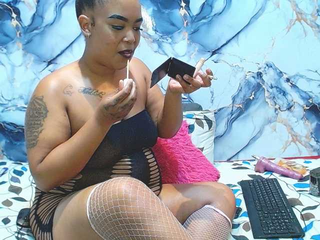 SativaXXX1 live cam on BongaCams
