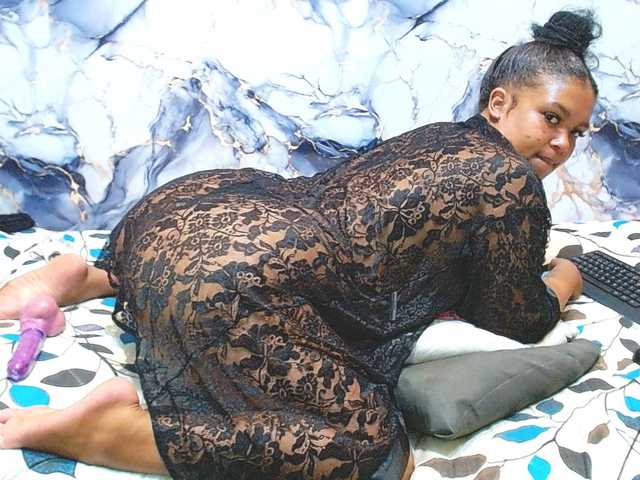 SativaXXX1 live cam on BongaCams