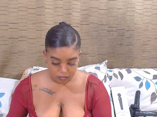 SativaXXX1 live cam on BongaCams