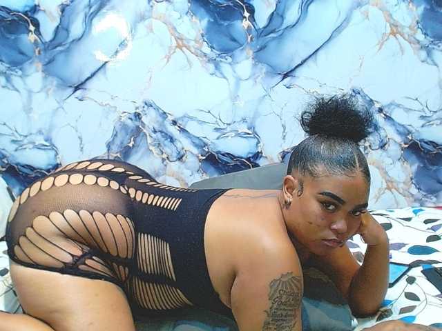 SativaXXX1 live cam on BongaCams
