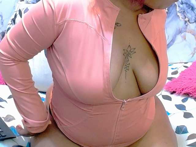 SativaXXX1 live webcam show