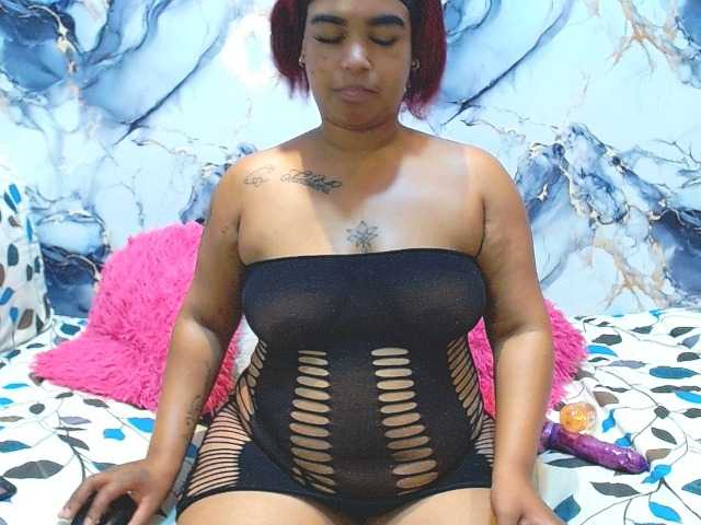 SativaXXX1 live cam on BongaCams