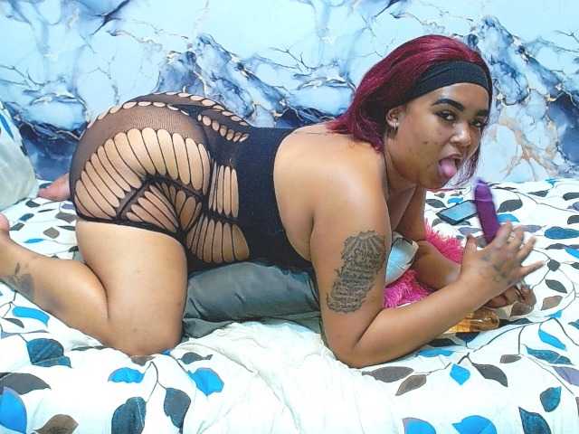 SativaXXX1 live cam on BongaCams