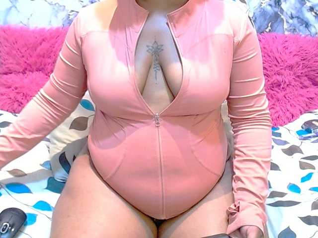SativaXXX1 live webcam show