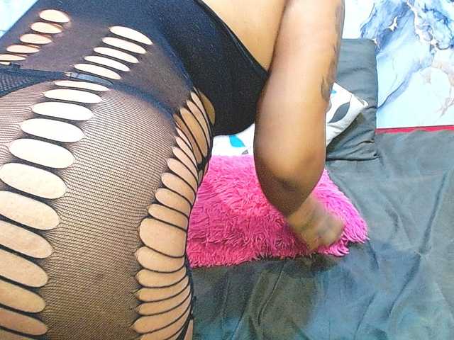 SativaXXX1 live webcam show