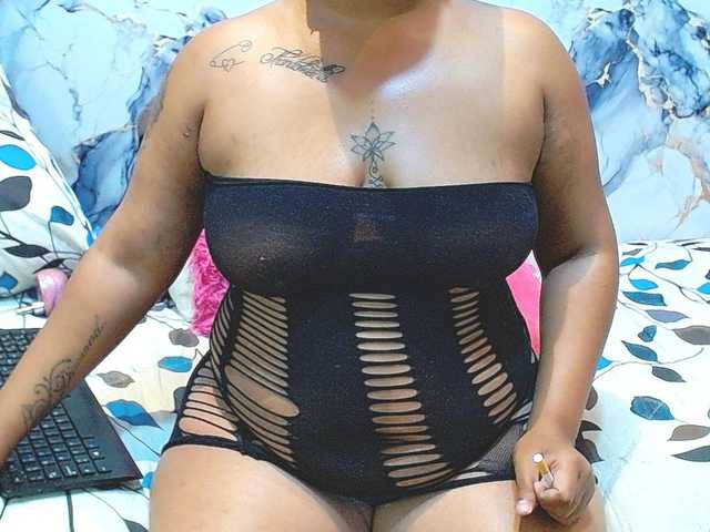 SativaXXX1 live cam on BongaCams
