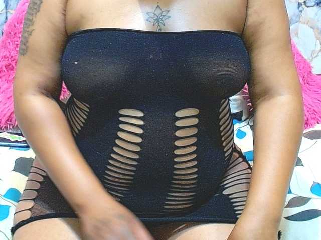 SativaXXX1 live cam on BongaCams