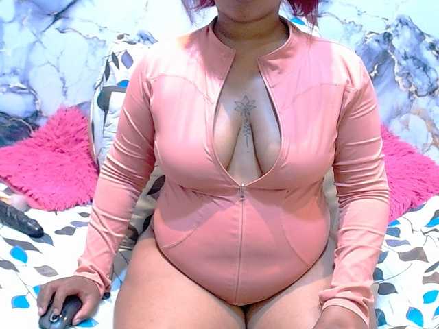 SativaXXX1 live cam on BongaCams