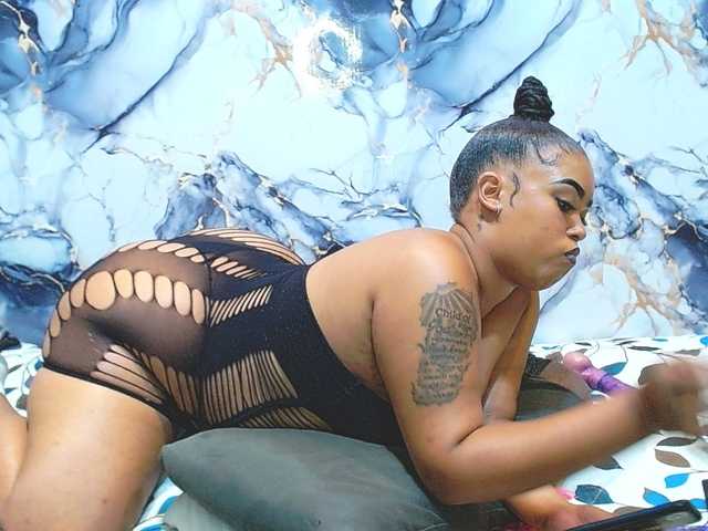 SativaXXX1 live cam on BongaCams