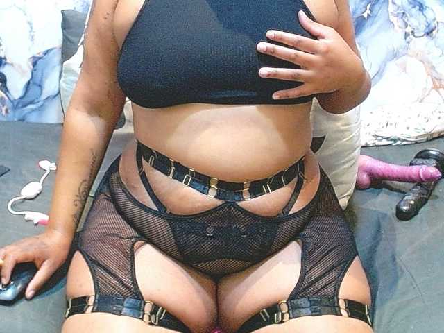 SativaXXX1 live webcam show