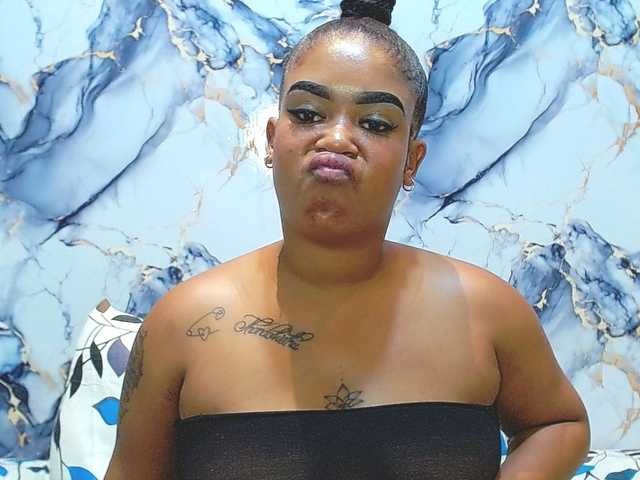 SativaXXX1 live cam on BongaCams