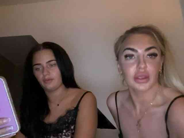 Blondexbrunette1 webcam
