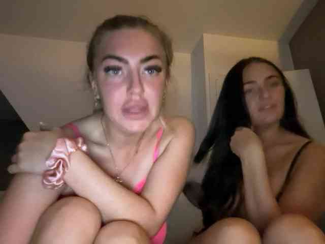 Blondexbrunette1 webcam