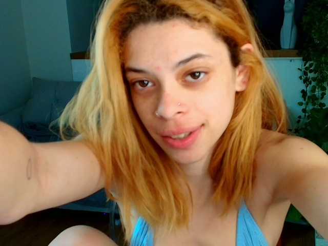 SkySparkle live cam on BongaCams