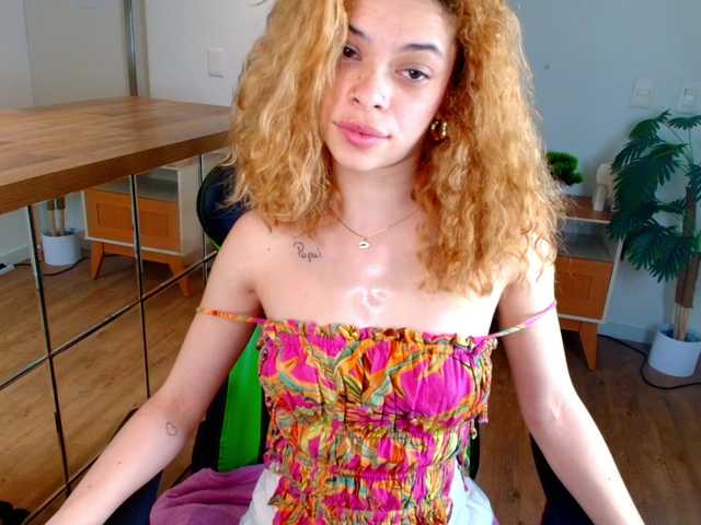 SkySparkle live cam on BongaCams