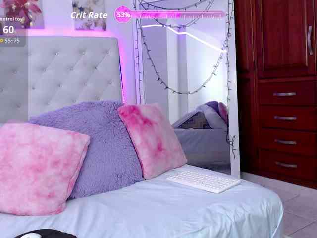 fantasycurvyhot1 webcam