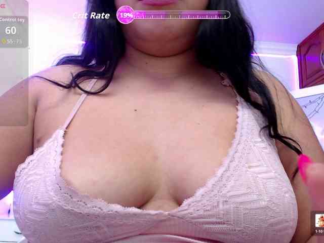 fantasycurvyhot1 webcam