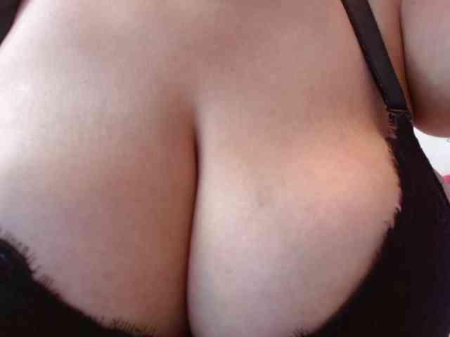 millacurvy1 webcam
