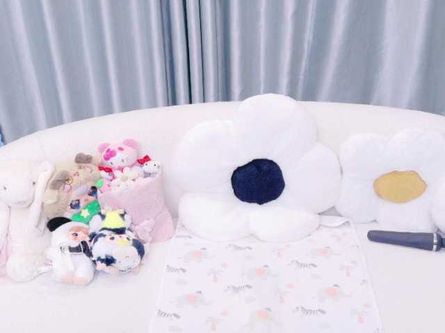 Lylybaby live cam on BongaCams
