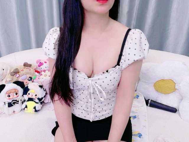 Lylybaby live cam on BongaCams