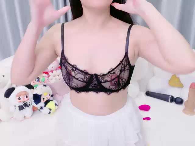 Lylybaby live cam on BongaCams
