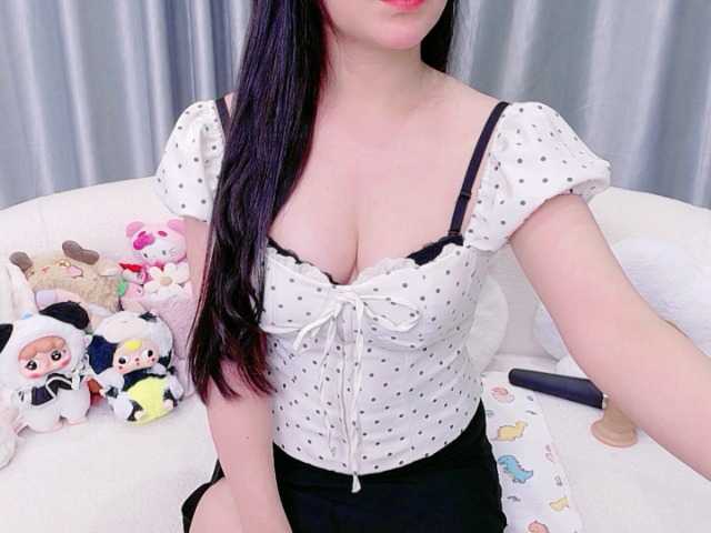Lylybaby live cam on BongaCams