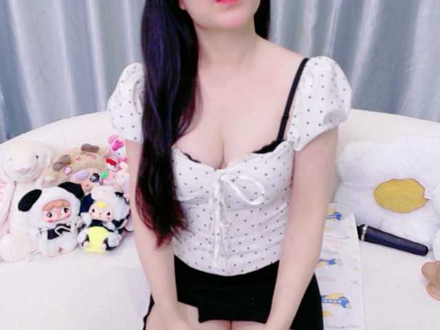 Lylybaby live cam on BongaCams