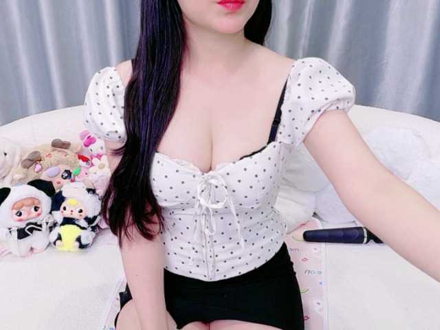 Lylybaby live cam on BongaCams