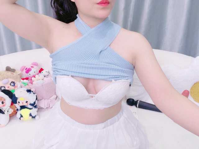 Lylybaby live cam on BongaCams