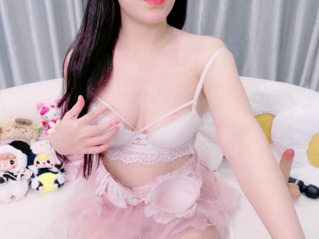 Lylybaby live cam on BongaCams