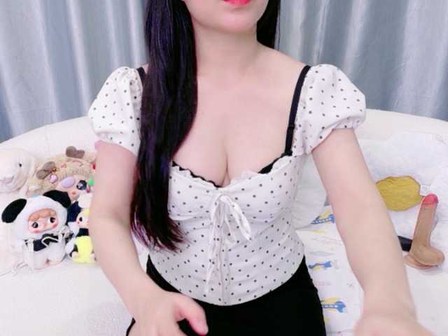 Lylybaby live cam on BongaCams