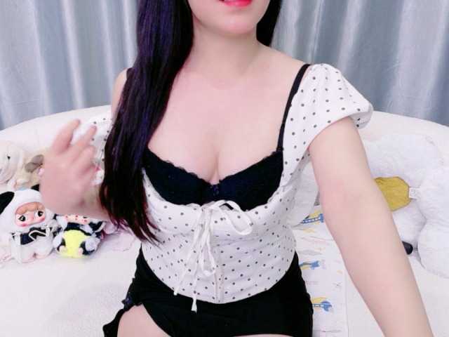 Lylybaby live cam on BongaCams