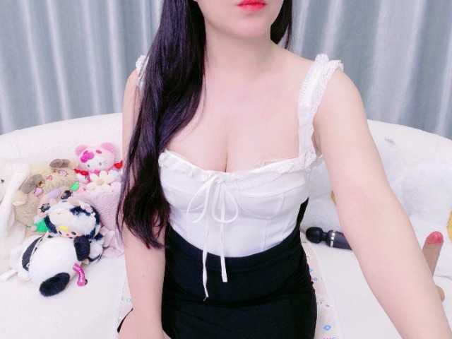 Lylybaby live cam on BongaCams