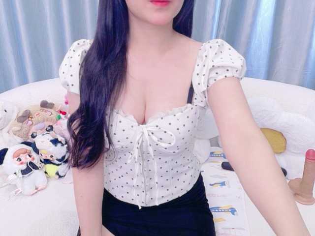 Lylybaby live cam on BongaCams