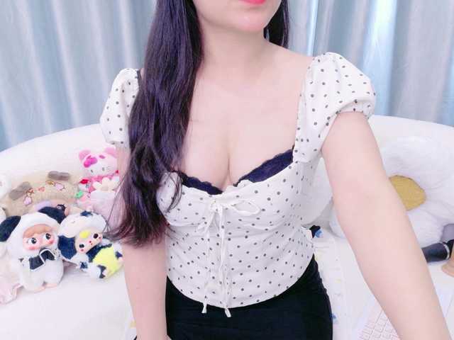 Lylybaby live cam on BongaCams