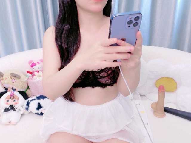 Lylybaby live cam on BongaCams
