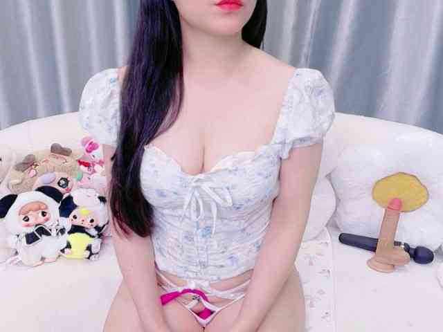 模特: Lylybaby