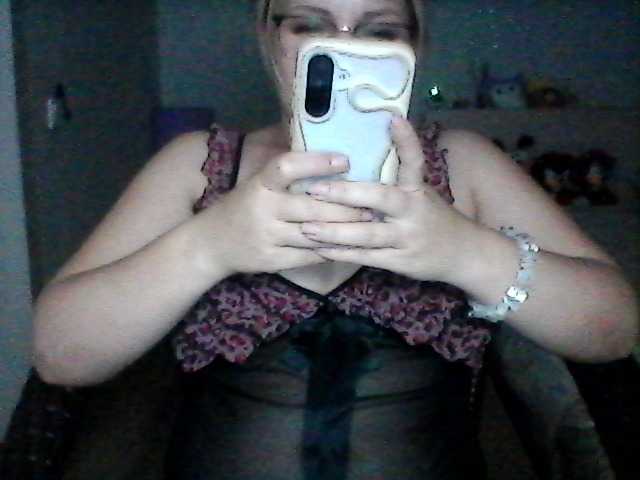 CosandraMix live cam on BongaCams