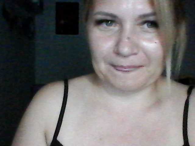 CosandraMix live cam on BongaCams