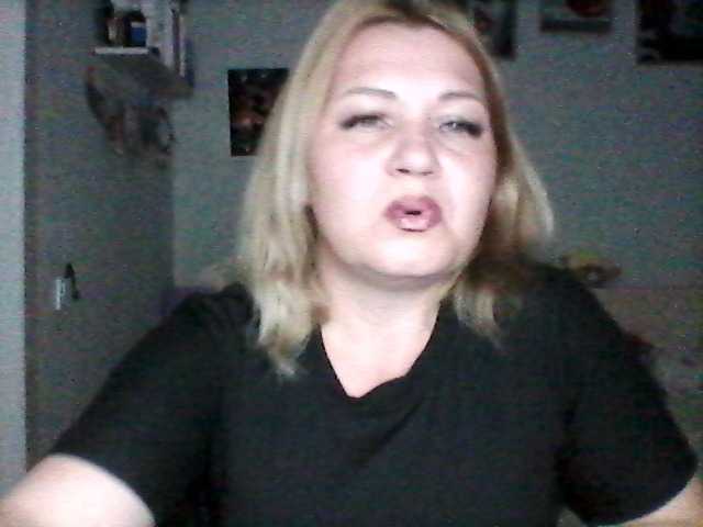 CosandraMix live cam on BongaCams