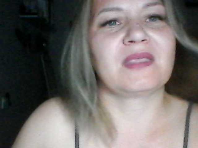 CosandraMix live cam on BongaCams